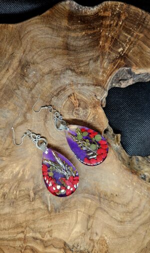 Earings. Violet Red